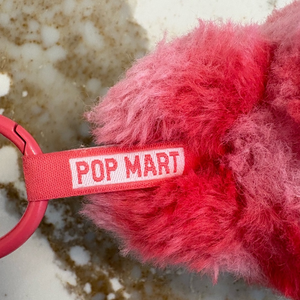 Labubu Big Into Energy - Love - Picture 5 of 9